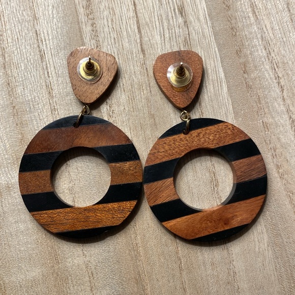 Lightweight earrings - Picture 9 of 10